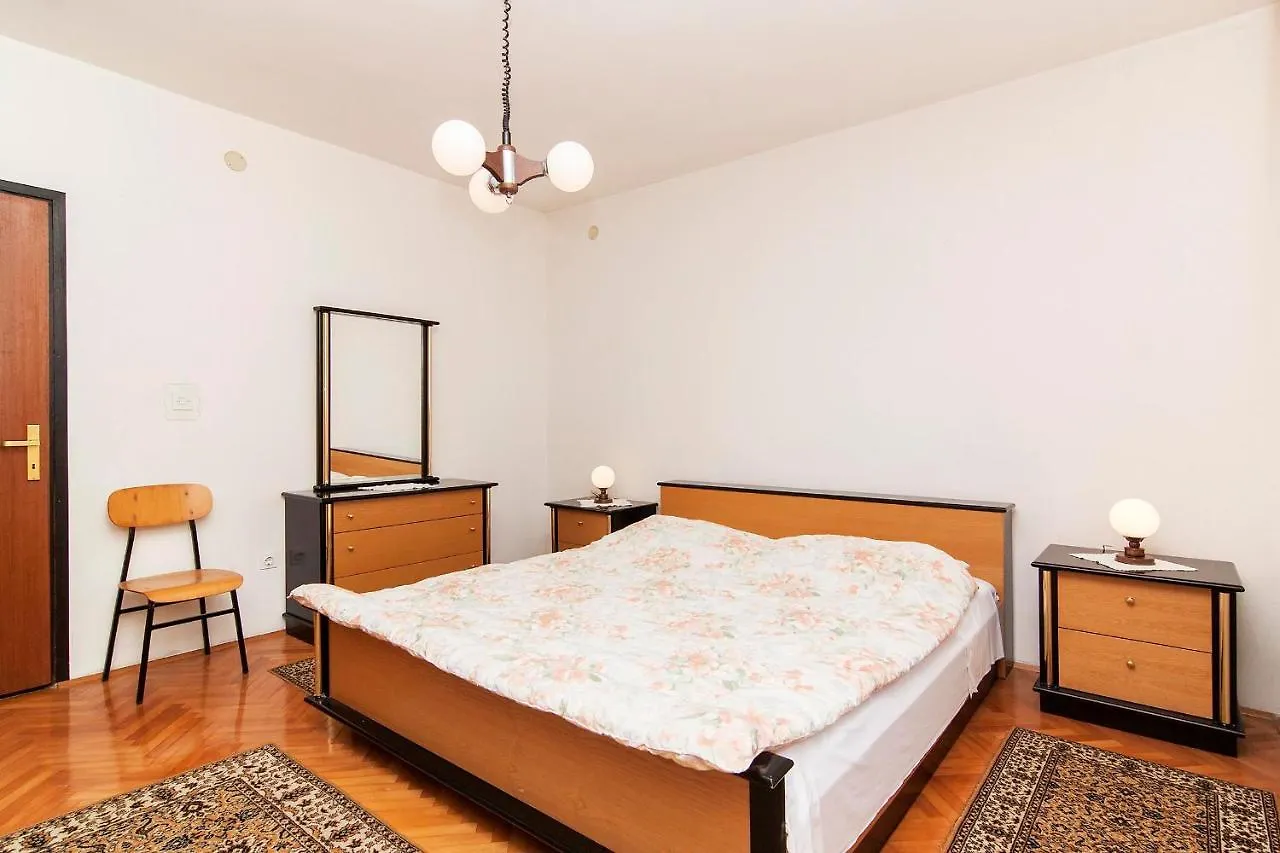 Гостевой дом Apartments Franko 234 Пула