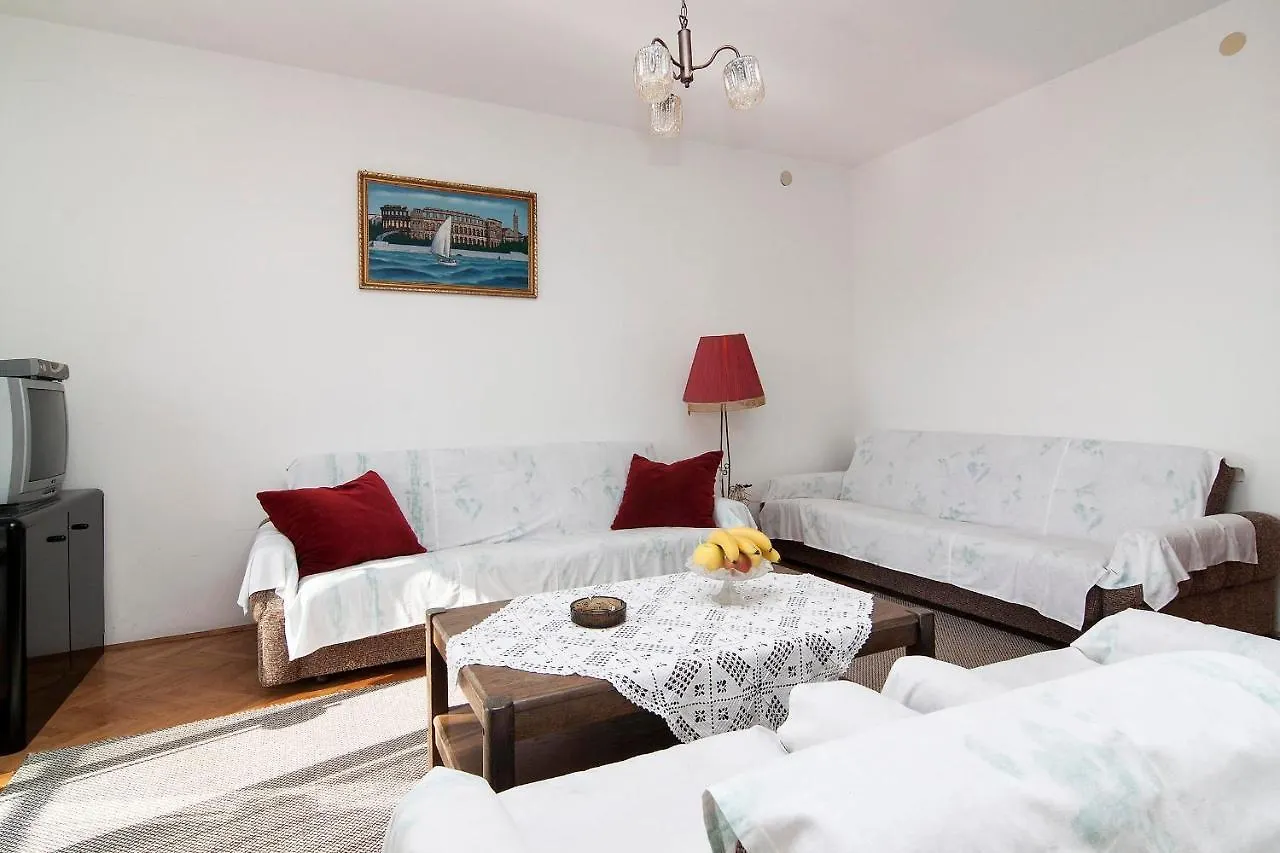Гостевой дом Apartments Franko 234 Пула